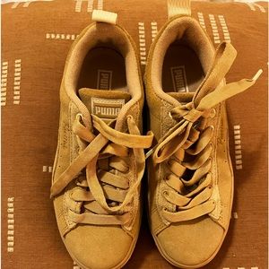 PUMA Maiz suede platform sneakers (sand/oatmeal Size 6)